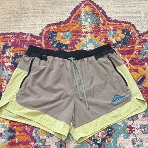 Nike Trail Dri-fit Women’s Two-Tone Shorts Size Large